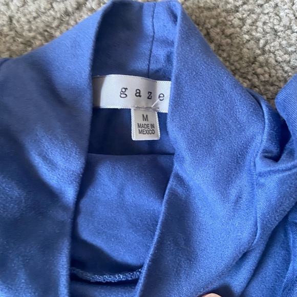 Cute blue long sleeve mock neck shirt - Picture 2 of 2